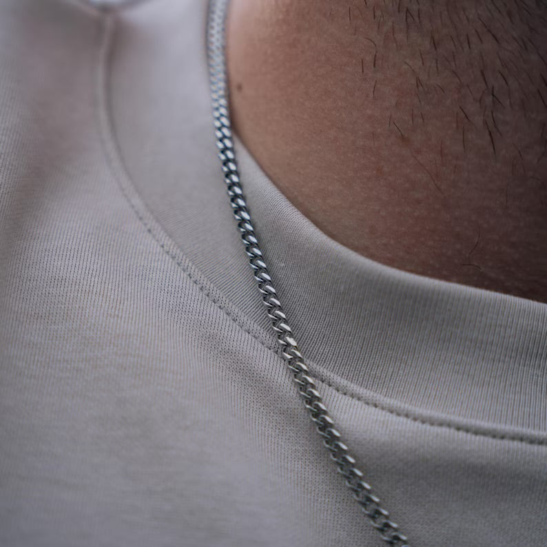 Curb chain