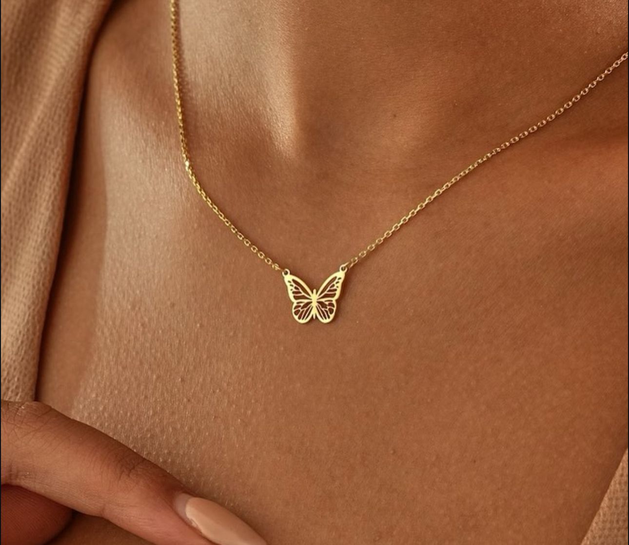 Tiny ButteFly Necklace